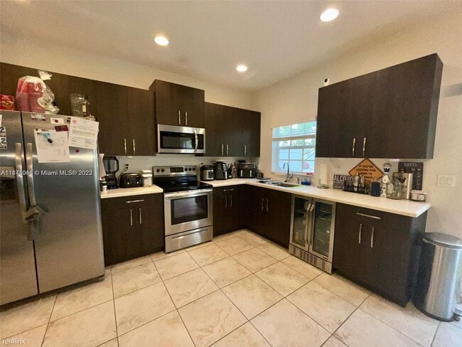 Foto del edificio - 3 br, 2.5 bath House - 4037 NW 11th Pl