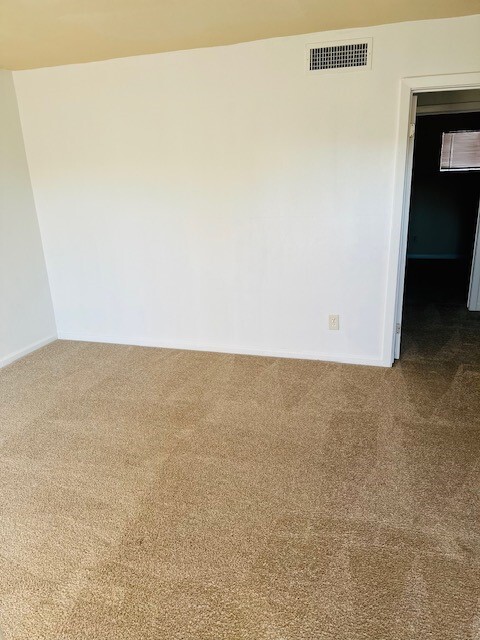 Foto del edificio - 8814 Ilona Ln