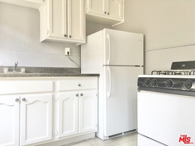 Primary Photo - 461 Witmer St