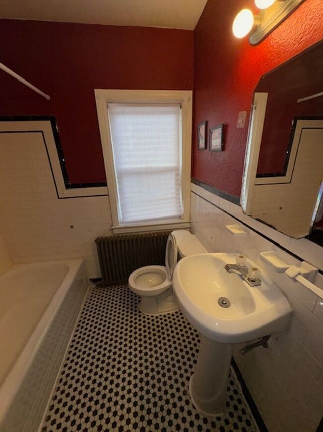 Foto del edificio - Charming 1 Bedroom Apt