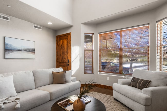 Photo - 6095 N Fox Pointe Cir Townhome