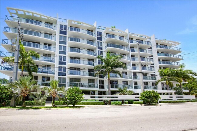 Foto del edificio - 13800 Highland Dr