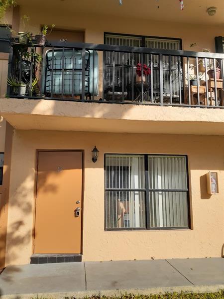 Foto del edificio - 2735 W 66th St