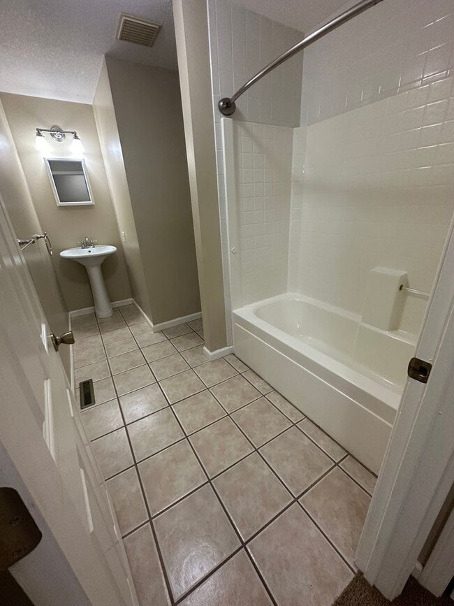 Foto del edificio - 2810 Jefferson St