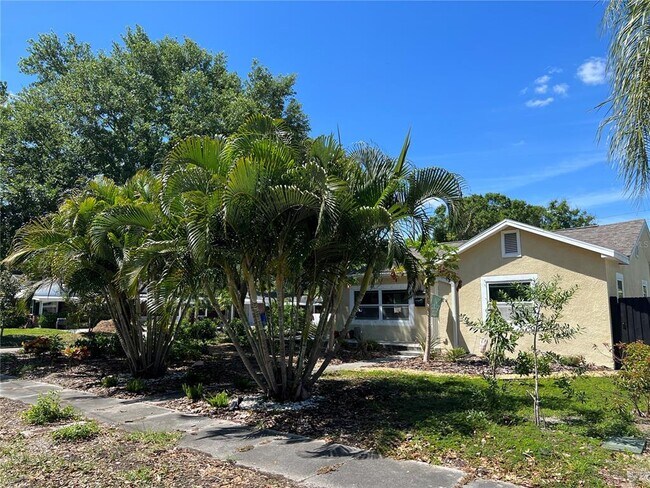 Foto del edificio - 3035 12th Ave N