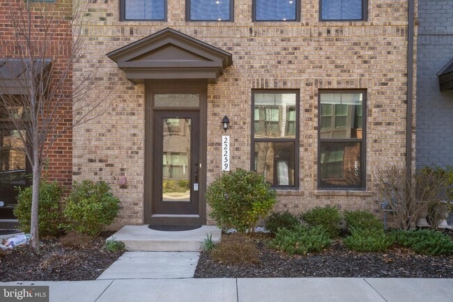 Building Photo - 22259 Sims Terrace