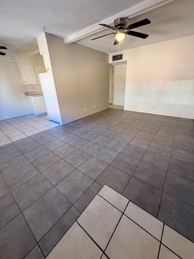 Foto del edificio - Town Home For Rent