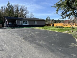 Building Photo - 1964 Cloverlawn Dr