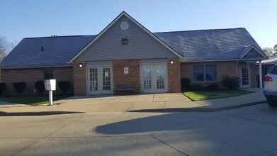 Building Photo - 679 S Main St