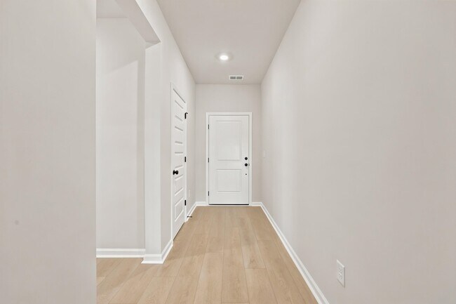 Building Photo - 334 Kindred Spirits Dr