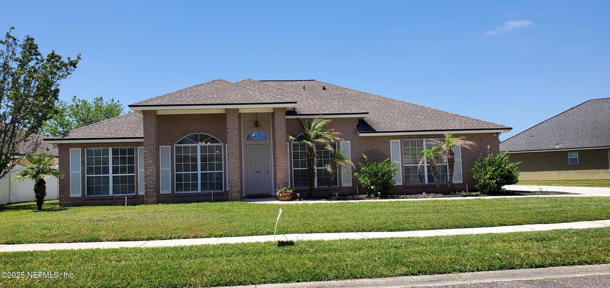 Primary Photo - 2428 Cedar Trace Dr E