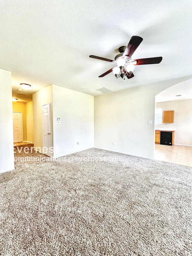 Building Photo - 11569 Petunia Dr