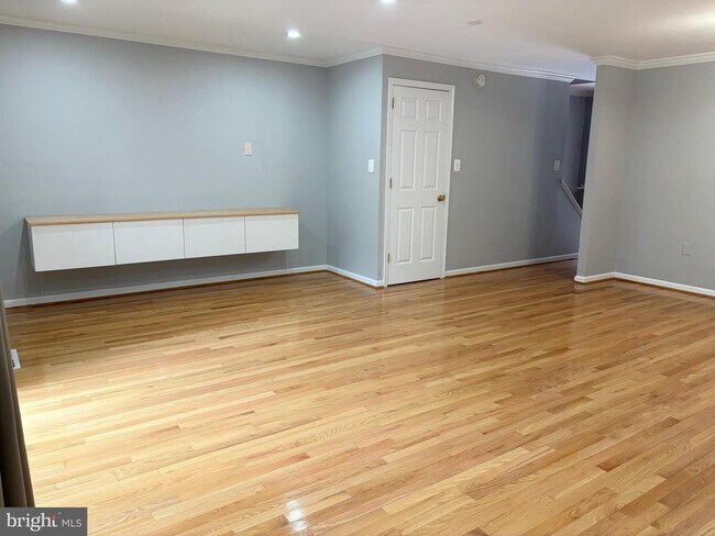 Foto del edificio - 784 Princeton Pl
