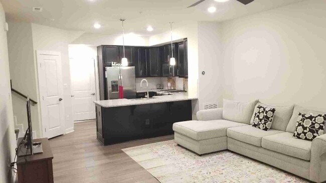 Foto del edificio - 2250 Woodland Gap Terrace
