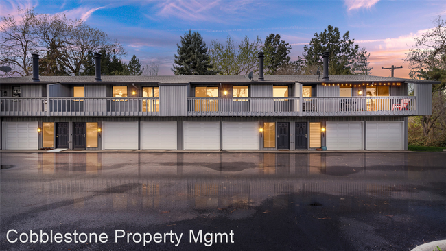 Building Photo - 3 br, 2 bath House - 585 W Curling Dr