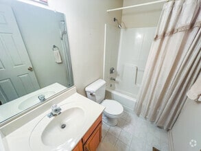 Building Photo - 2138 Valley Dr