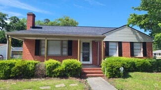 Building Photo - 1205 E 11th St