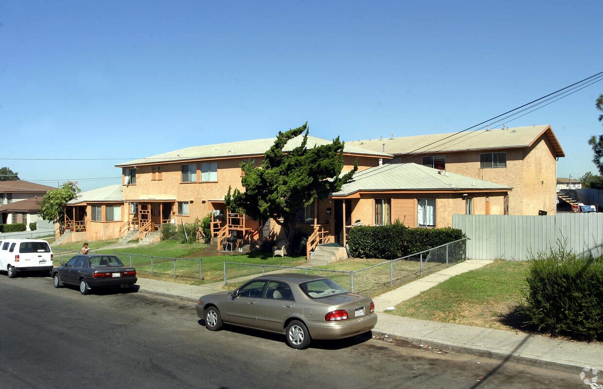 Foto del edificio - 6704-6714 Tait St
