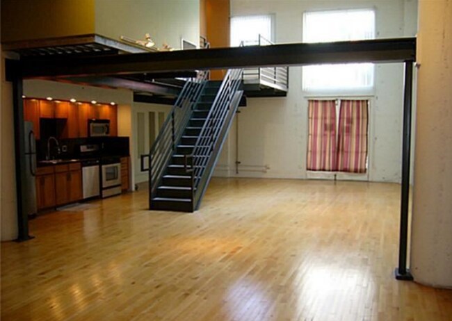 Building Photo - 420 S San Pedro St