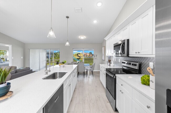 Foto del edificio - Beautiful 2025-Built 4-Bedroom Home for Re...