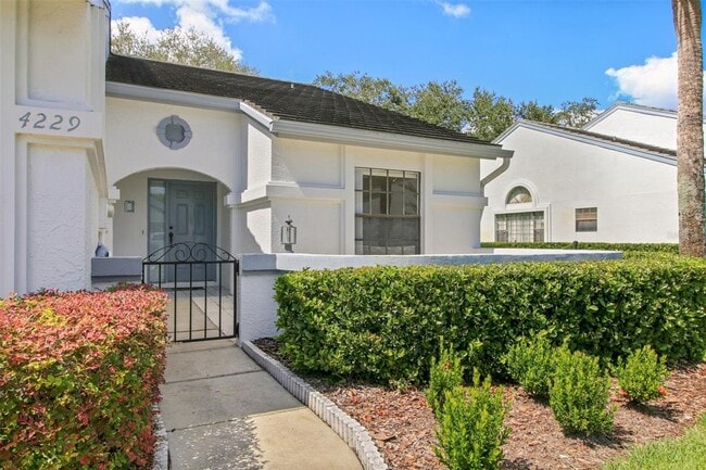 Foto del edificio - 4229 Brentwood Park Cir