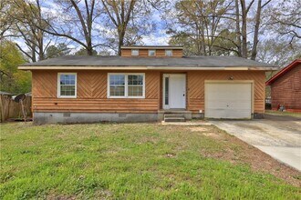 Building Photo - 5587 General Harris Dr