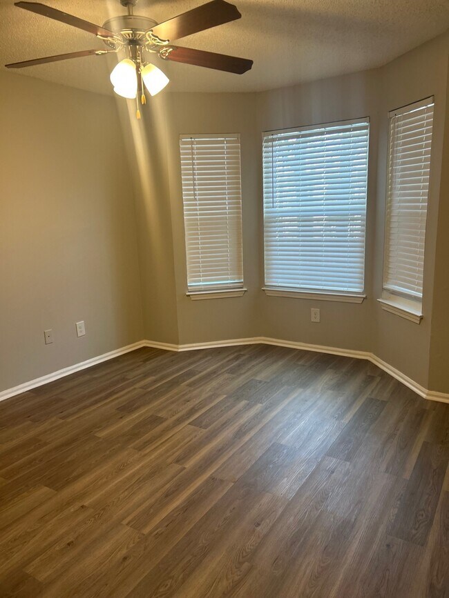 Foto del edificio - Ashley Woods Apartment Homes