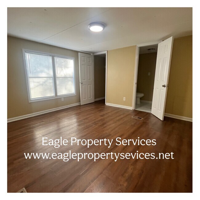 Foto del edificio - 1546 River Rd