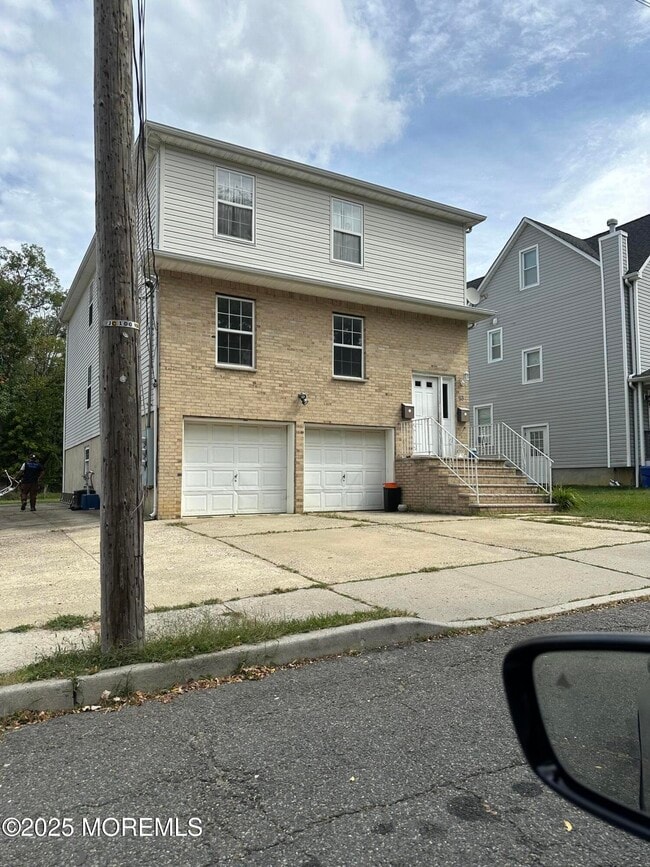 Building Photo - 13 Fountain Ave