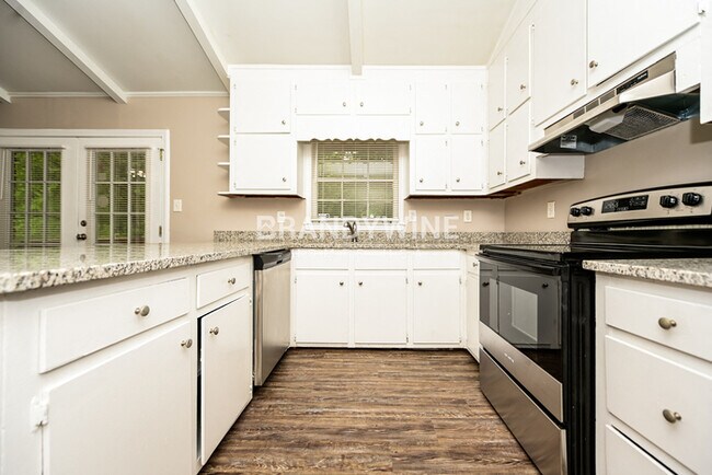 Foto del edificio - 5515 Scofield Rd