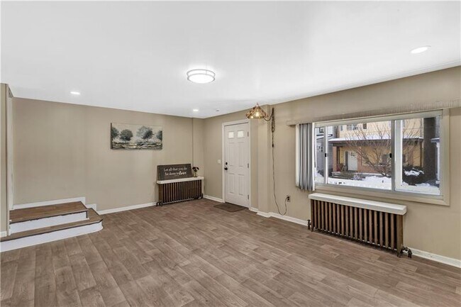 Foto del edificio - 1920 Middle St