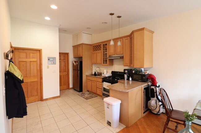 Building Photo - 73 Palisade Ave