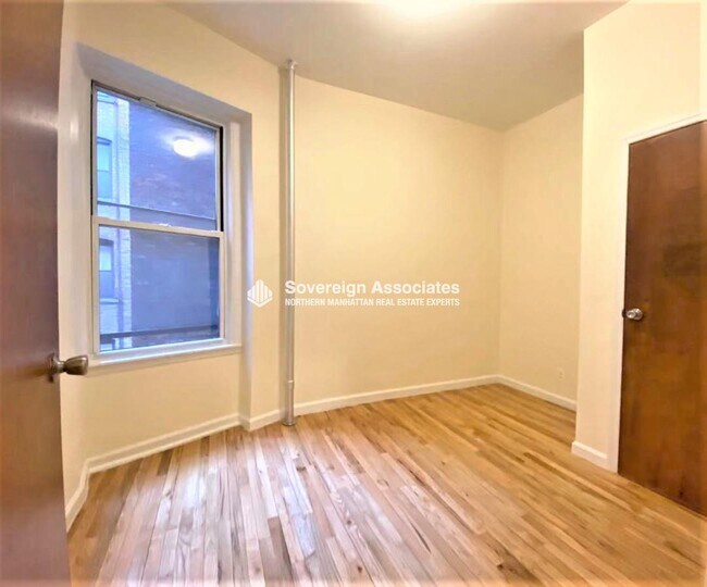 Foto del edificio - 515 W 111th St