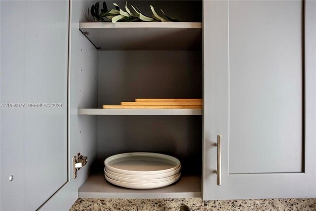 Foto del edificio - 301 SW 10th Ave