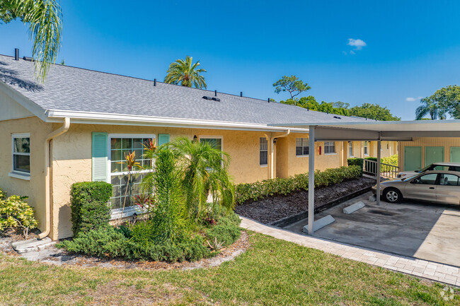 2465 Northside Dr Clearwater, FL - Woodland Villas