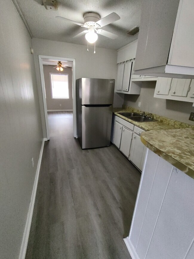 Foto del edificio - High St and Lelia St