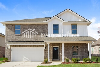 Building Photo - 16907 Whispering Pnes Dr