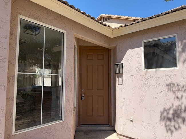 Building Photo - 1140 E Catino St