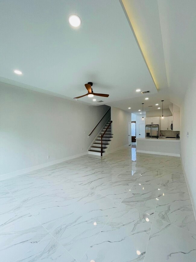 Foto del edificio - 7931 Fowlie St