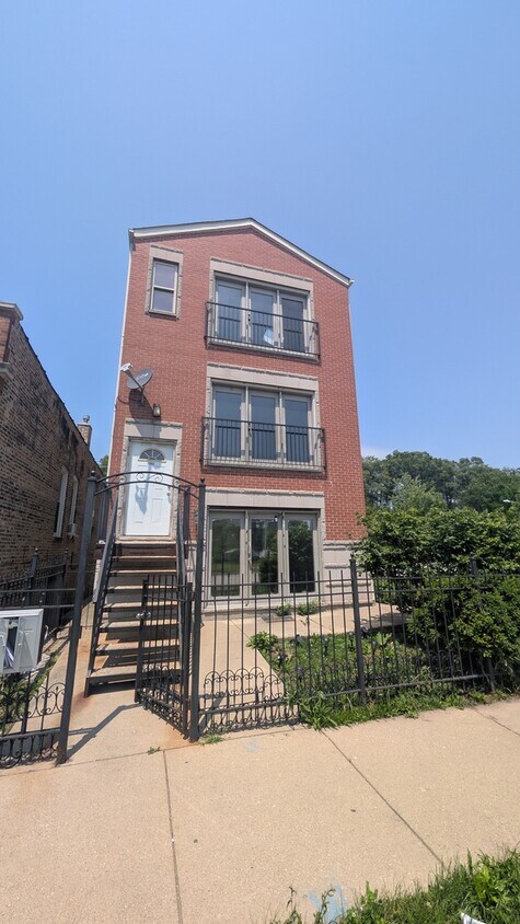 Foto principal - 2902 W Fillmore St