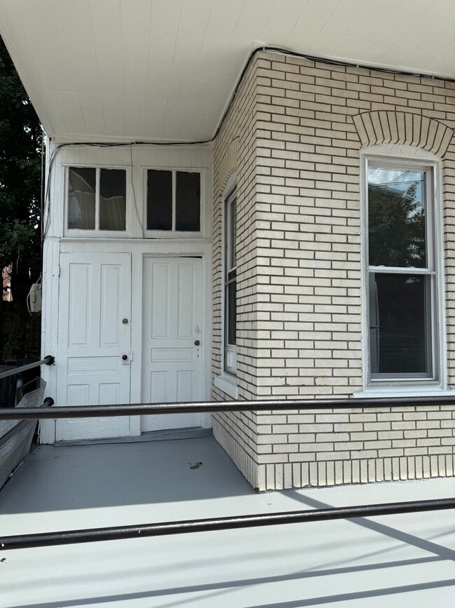 Building Photo - 1149 W Turner St