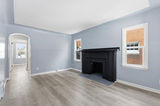 Foto del edificio - 9233 McKinney St