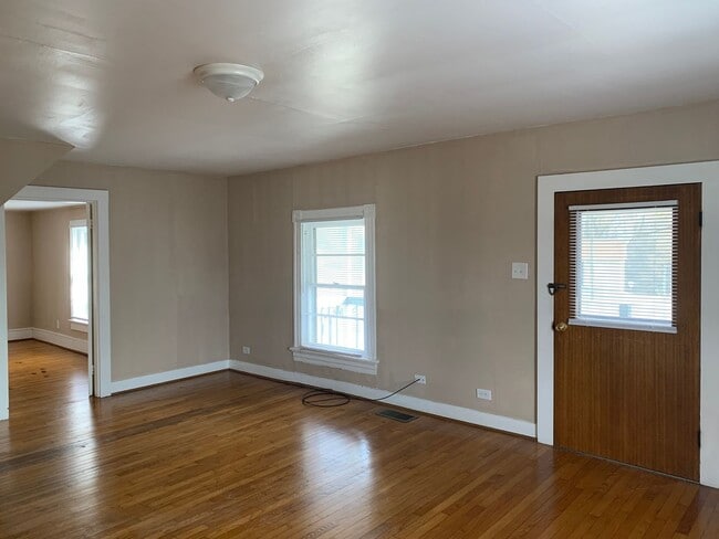 Building Photo - 4598 S Amherst Hwy
