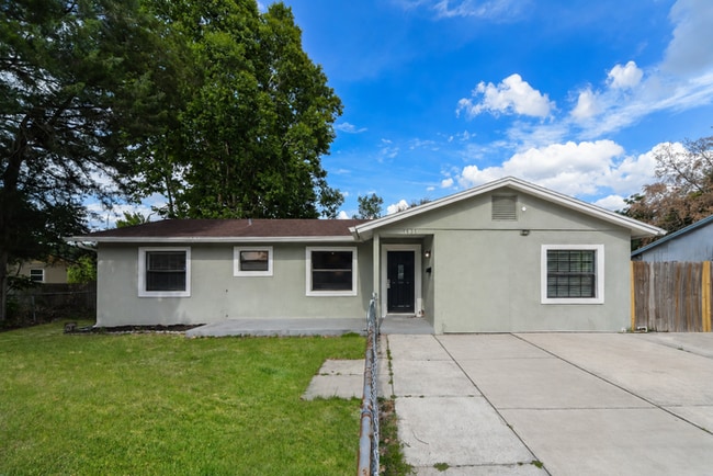 Building Photo - 1737 Hinckley Rd