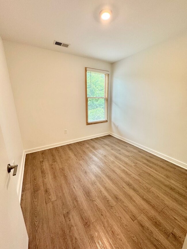 Interior Photo - Millhouse