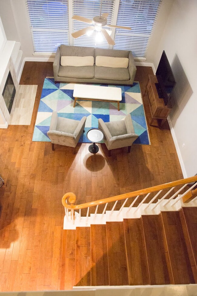 Foto del edificio - 1801 Dapplegrey Ln