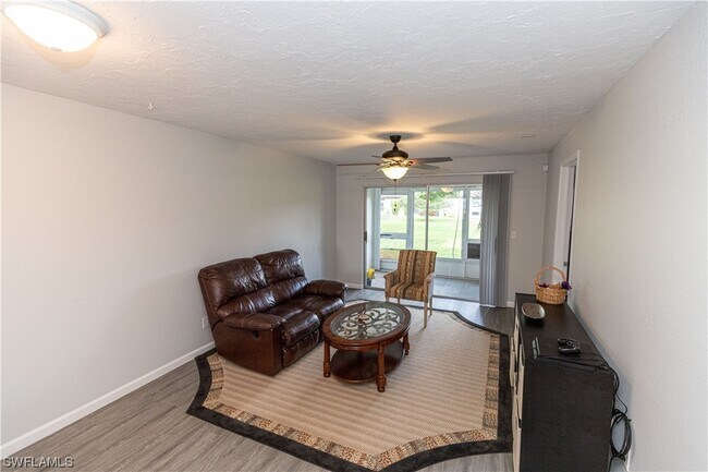 Foto del edificio - 6300 South Pointe Blvd
