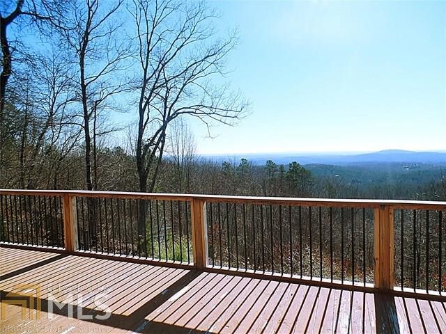 Foto del edificio - 855 Laurel Ridge Rd