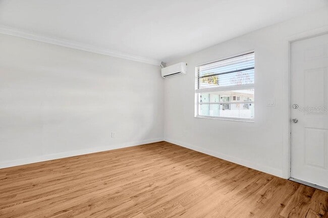 Building Photo - 6701 S West Shore Blvd