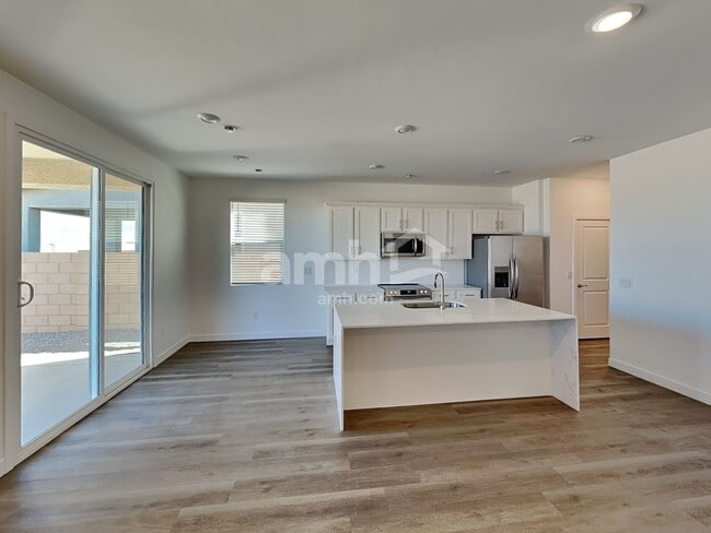 Building Photo - 9562 E Friedel Dr